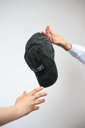 [MAR-CB655] Heavy Washed Vintage Cap “EST. 1927 - The Founders Collection” black